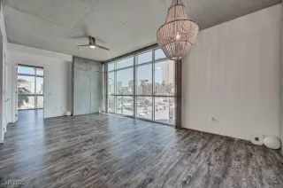 Photo #6: 2691918 Listing