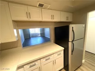 Photo #1: 2691956 Listing 