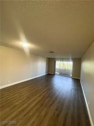 Photo #2: 2691956 Listing 