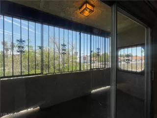 Photo #5: 2691956 Listing 