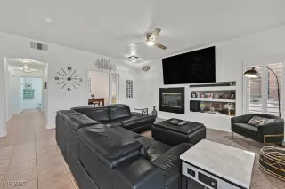 Photo #4: 2691957 Listing