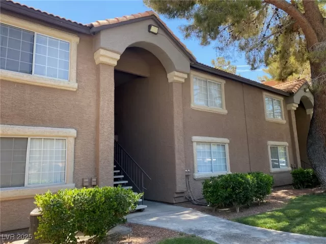 MLS: 2691958 Condo For Sale