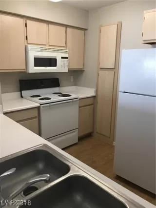 Photo #3: 2691986 Listing 