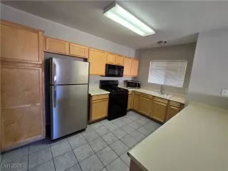 Photo #3: 2691987 Listing 