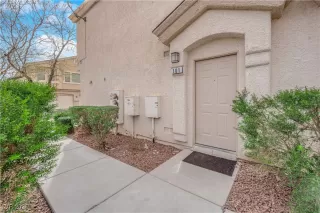 Photo #3: 2692015 Listing