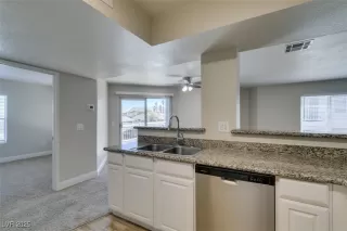 Photo #1: 2692069 Listing 