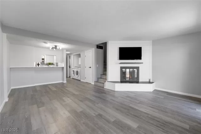 MLS: 2692088 Condo For Sale