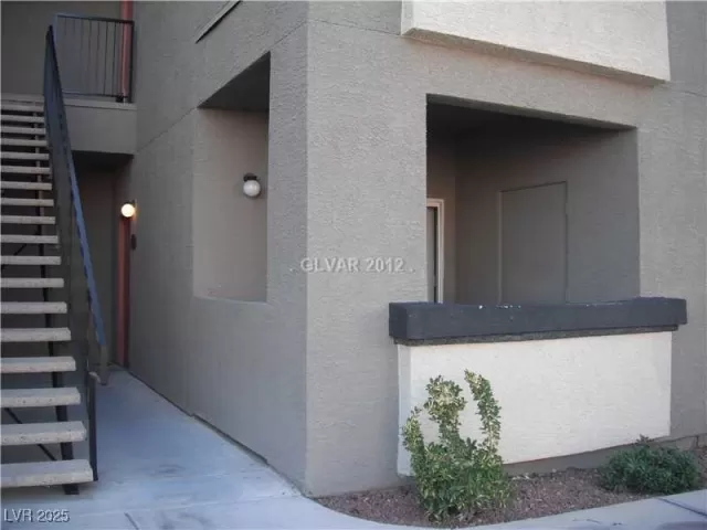 MLS: 2692095 Condo For Sale