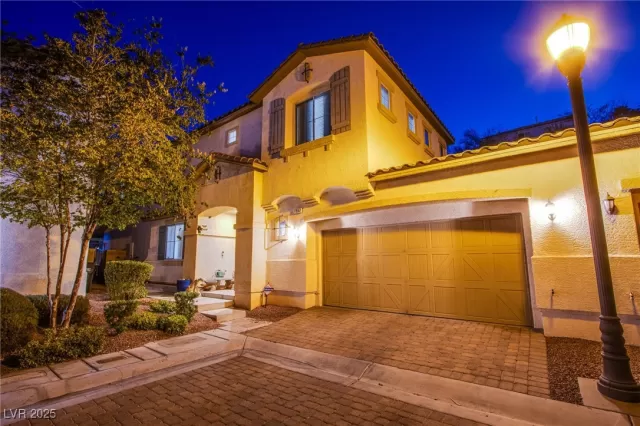 MLS: 2692101 Condo For Sale