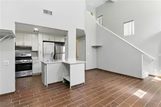 Photo #1: 2692148 Listing 