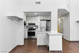 Photo #2: 2692148 Listing 