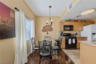 Photo #5: 2692204 Listing