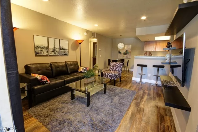 MLS: 2692207 Condo For Sale