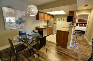 Photo #1: 2692207 Listing 