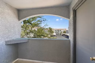 Photo #6: 2692326 Listing