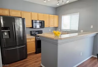 Photo #4: 2692379 Listing