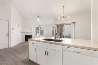 Photo #1: 2692405 Listing 