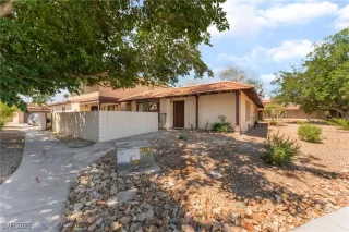 Photo #3: 2692407 Listing