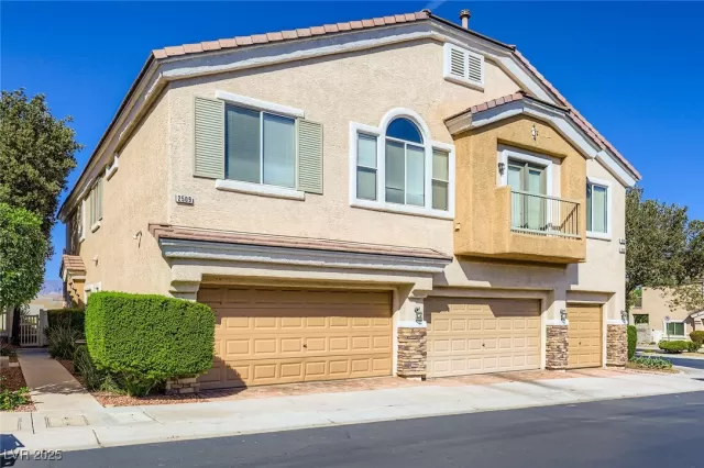 MLS: 2692420 Condo For Sale