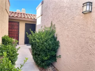 Photo #1: 2692428 Listing 