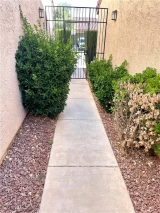 Photo #2: 2692428 Listing 