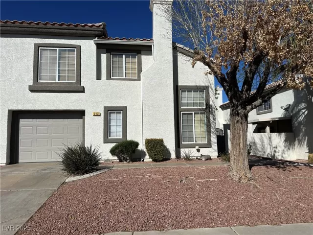 MLS: 2692481 Condo For Sale