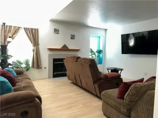 Photo #4: 2692481 Listing