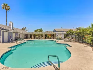 Photo #3: 2692482 Listing