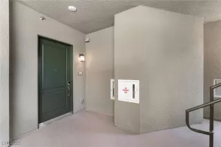 Photo #1: 2692493 Listing 