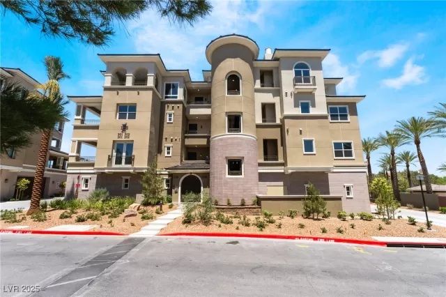 MLS: 2692494 Condo For Sale