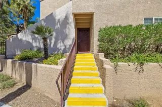 Photo #1: 2692507 Listing