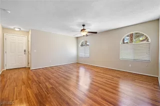 Photo #3: 2692507 Listing