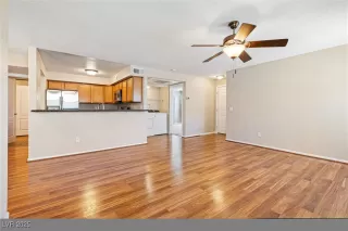 Photo #4: 2692507 Listing