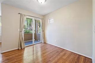 Photo #6: 2692507 Listing