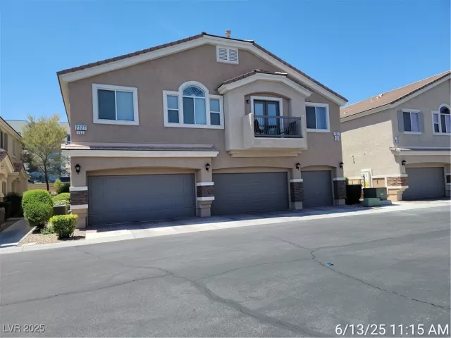 MLS: 2692539 Condo For Sale