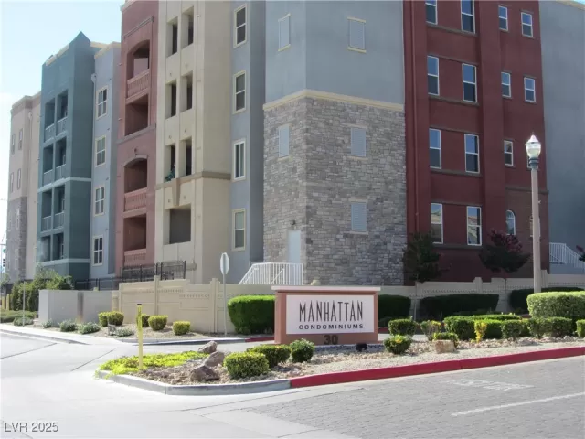 MLS: 2692572 Condo For Sale