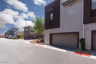 Photo #2: 2692590 Listing