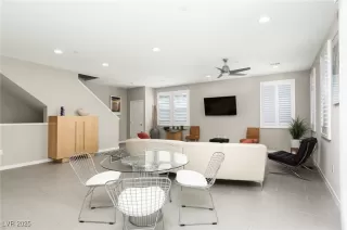 Photo #6: 2692590 Listing