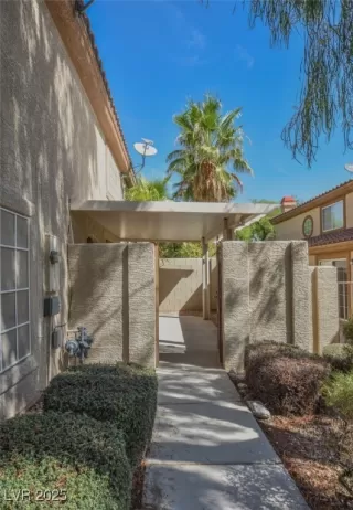 Photo #2: 2692681 Listing