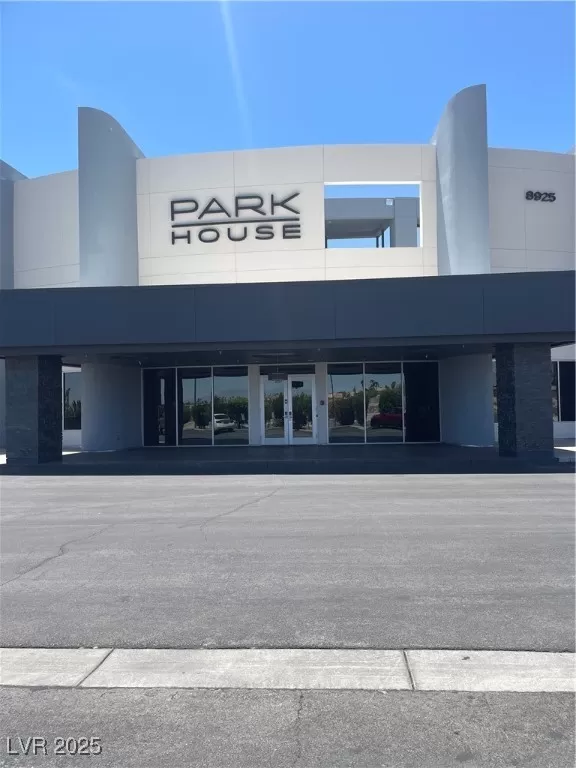 MLS: 2692698 Condo For Sale