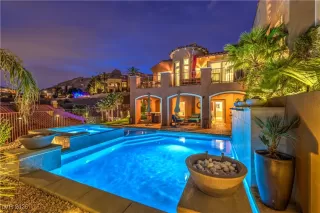 Photo #2: 2692709 Listing