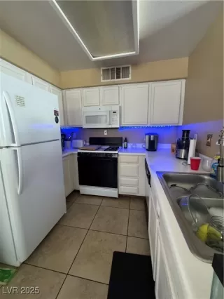 Photo #6: 2692737 Listing 