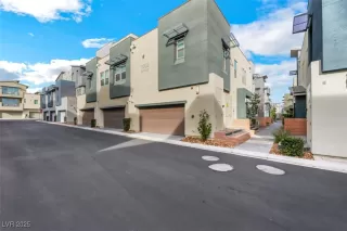 Photo #1: 2692744 Listing 