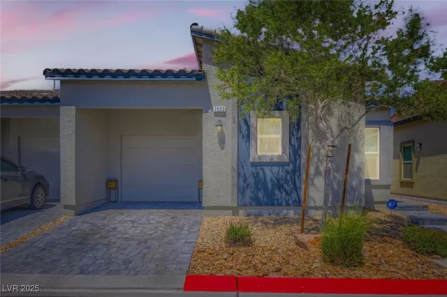 MLS: 2692769 Condo For Sale