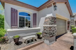 Photo #1: 2692780 Listing 