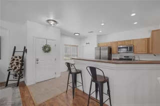 Photo #5: 2692788 Listing