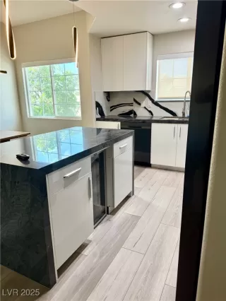 Photo #3: 2692801 Listing 