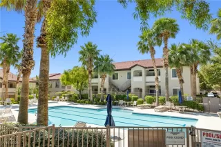 Photo #1: 2692802 Listing 