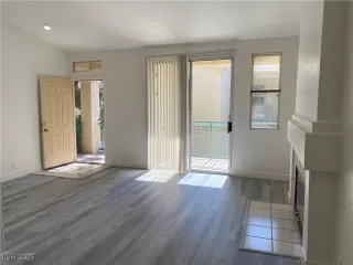 Photo #1: 2692815 Listing 