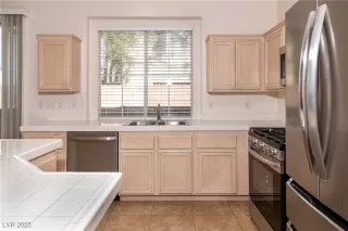 Photo #5: 2692894 Listing